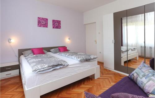 Apartment Kastel Stari 20