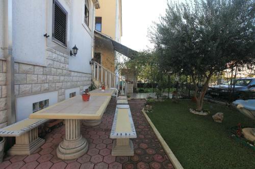 Hostal Apartments Sustic