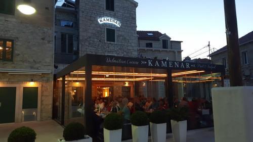 Hostal Pansion Kamenar