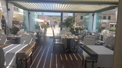 Hostal Pansion Kamenar