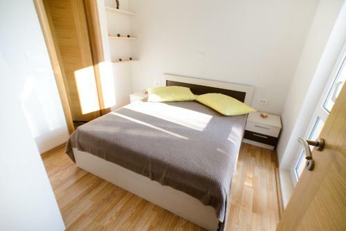Lara Apartments