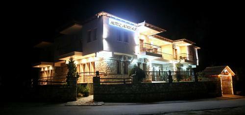 Voreas Hotel