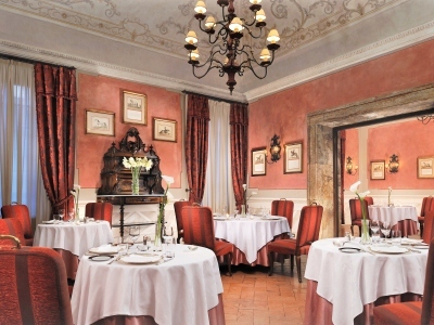 Hotel Grand Continental