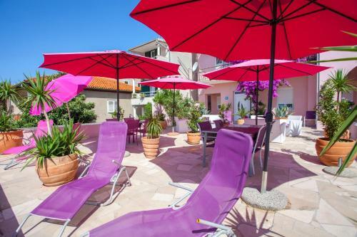 Apartments Marhela Jakov
