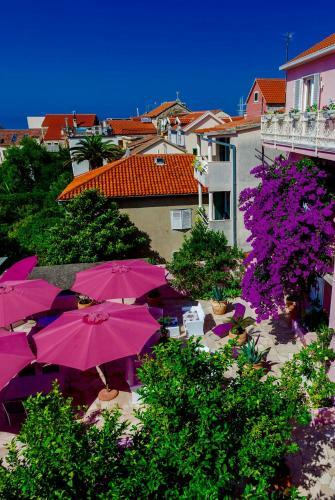 Apartments Marhela Jakov