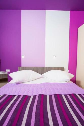 Apartments Marhela Jakov