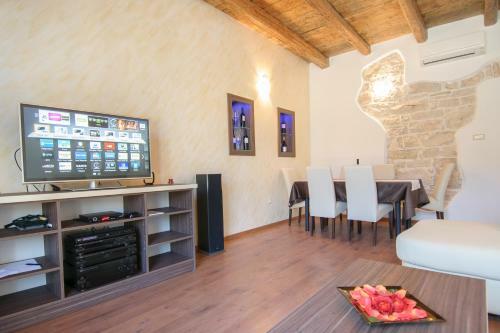 Apartment Borgo 8