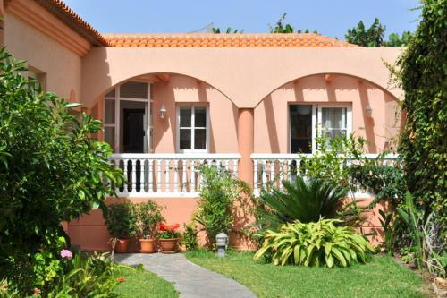 Almar Apartment
