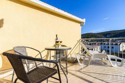 Apartments Neve