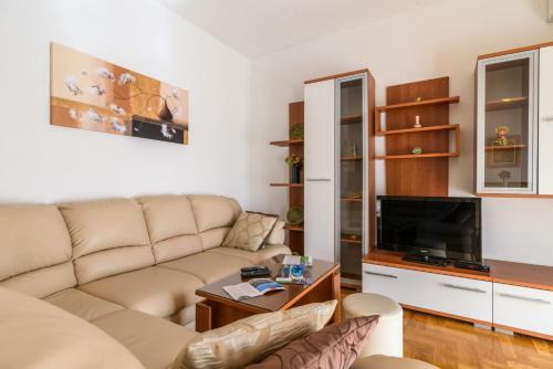 Apartments Neve