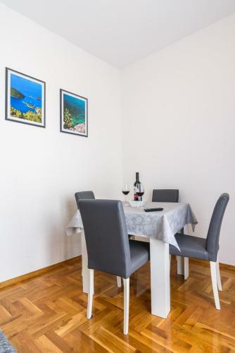 Apartments Neve