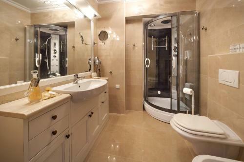 Hostal Villa Castello Rausch