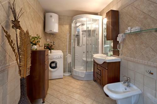 Hostal Villa Castello Rausch