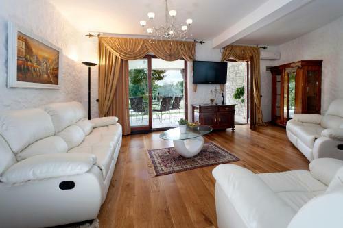 Hostal Villa Castello Rausch