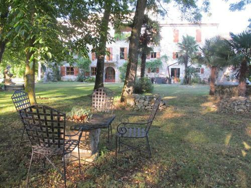 Hostal Villa Castello Rausch