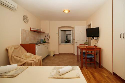 Apartments Caralipeo