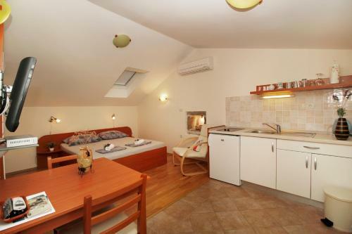 Apartments Caralipeo