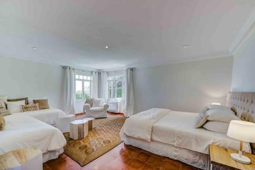 Ultimate 5 Bedroom Villa With Beach Access, Mallorca Villa 1024