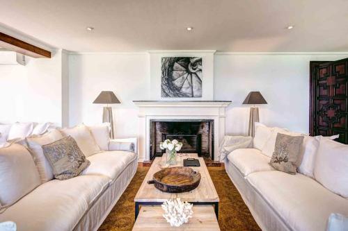 Ultimate 5 Bedroom Villa With Beach Access, Mallorca Villa 1024
