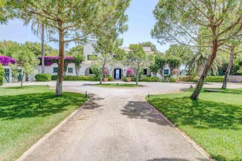 Ultimate 5 Bedroom Villa With Beach Access, Mallorca Villa 1024