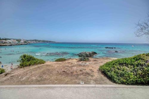 Ultimate 5 Bedroom Villa With Beach Access, Mallorca Villa 1024