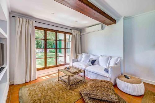 Ultimate 5 Bedroom Villa With Beach Access, Mallorca Villa 1024