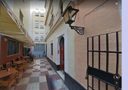 Apartamento En Pleno Coraz�n de C�diz. Mercado Central.