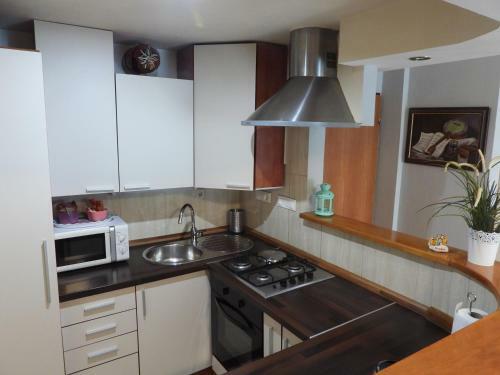 Apartments Lon?ar