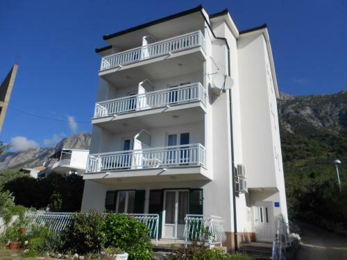 Apartments Lon?ar