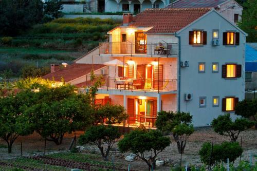 Apartments Popaj