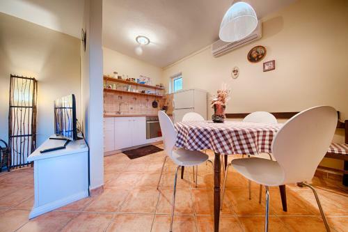 Apartments Popaj