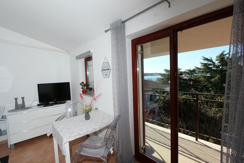 Apartments Villa Nikola
