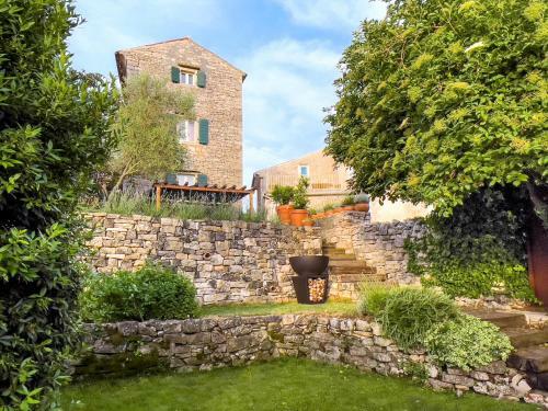 Hostal Holiday Home Bale - Valle