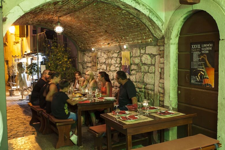 Hostal Guest House Floreus Cres