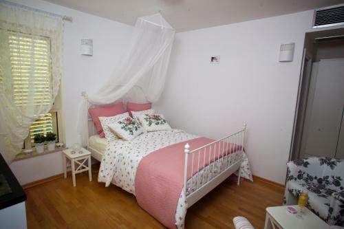 Apartamentos Makarska City Bay Studios