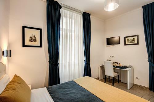 Hostal Four Rivers Suites