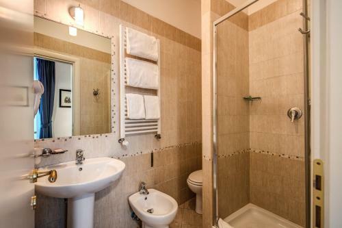 Hostal Four Rivers Suites