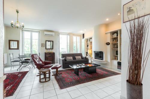 Apartamento Large 2 Bdrs Downtown - 6 Pax & AC