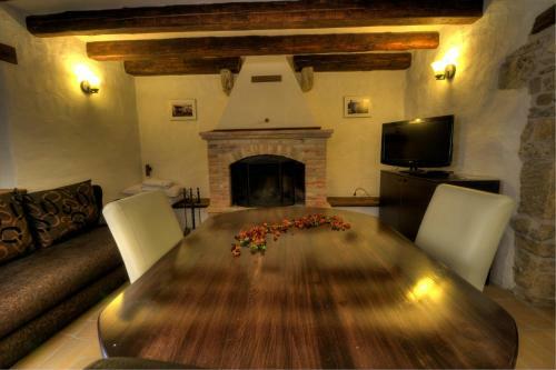 Hostal Traditional Stone House Kotli