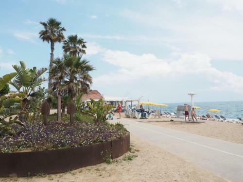 Apartamento Con Balc�n Y Vistas Al Mar. 2min Playa