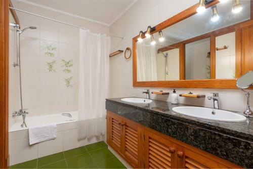 New! Villa Can Pere For 10 People With Pool And Panoramic Views