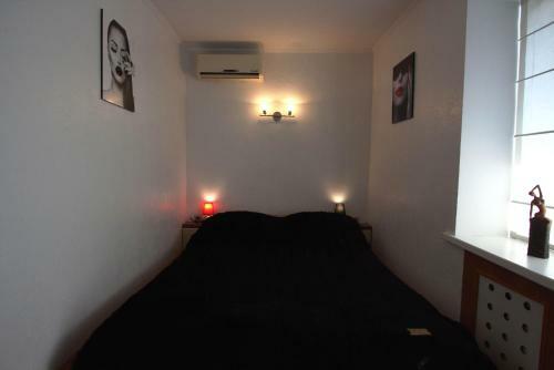 Nadezhda Apartrments Near Opera Theatre