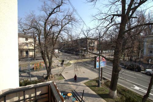 Nadezhda Apartrments Near Opera Theatre
