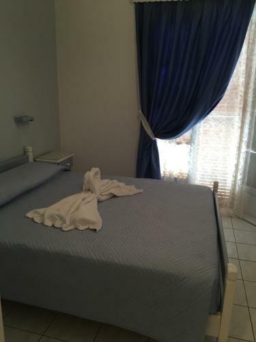 Makis Studios & Apartments