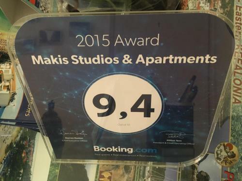 Makis Studios & Apartments