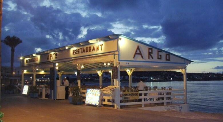 Zorbas Hotel