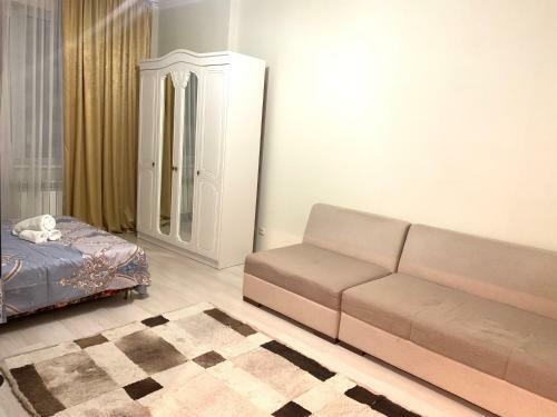 Cozy, Warm Apartment Near Khan Shatyr
