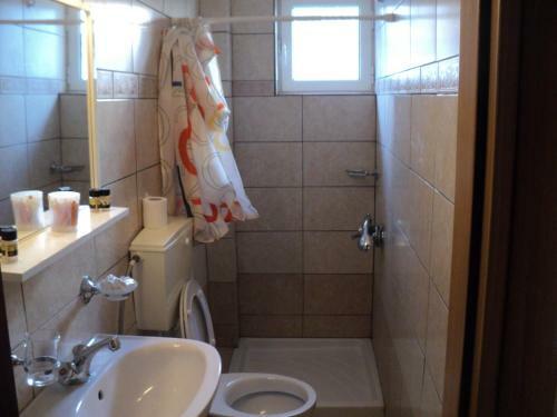 Hostal Parthenon Rooms