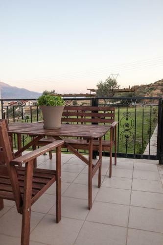 Venetiko Villas