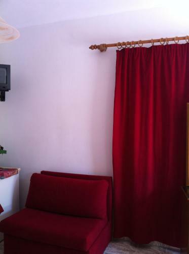Hostal Porto Milos